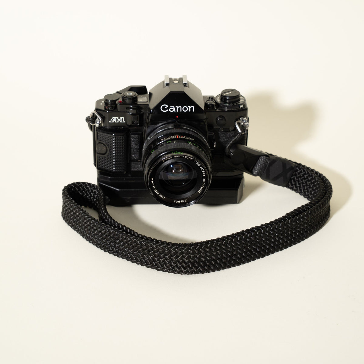Flat Braid Paracord Camera Strap 44", Red or Black + Peak Design Anchors