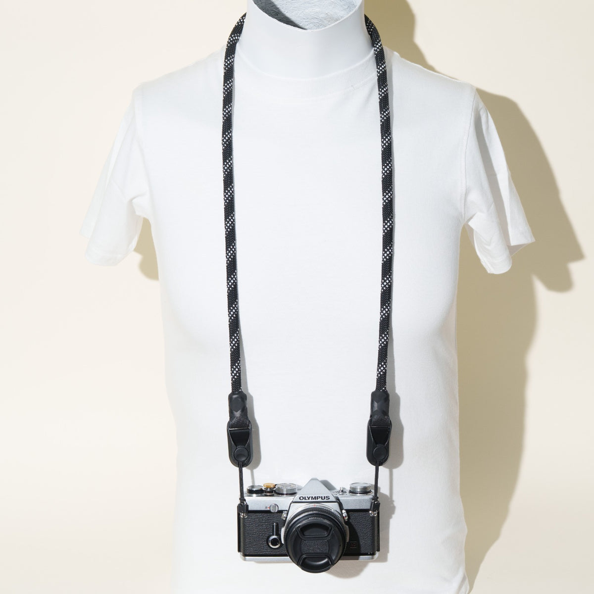 Black Reflective Rope Camera Neck Strap + Peak Design Anchors