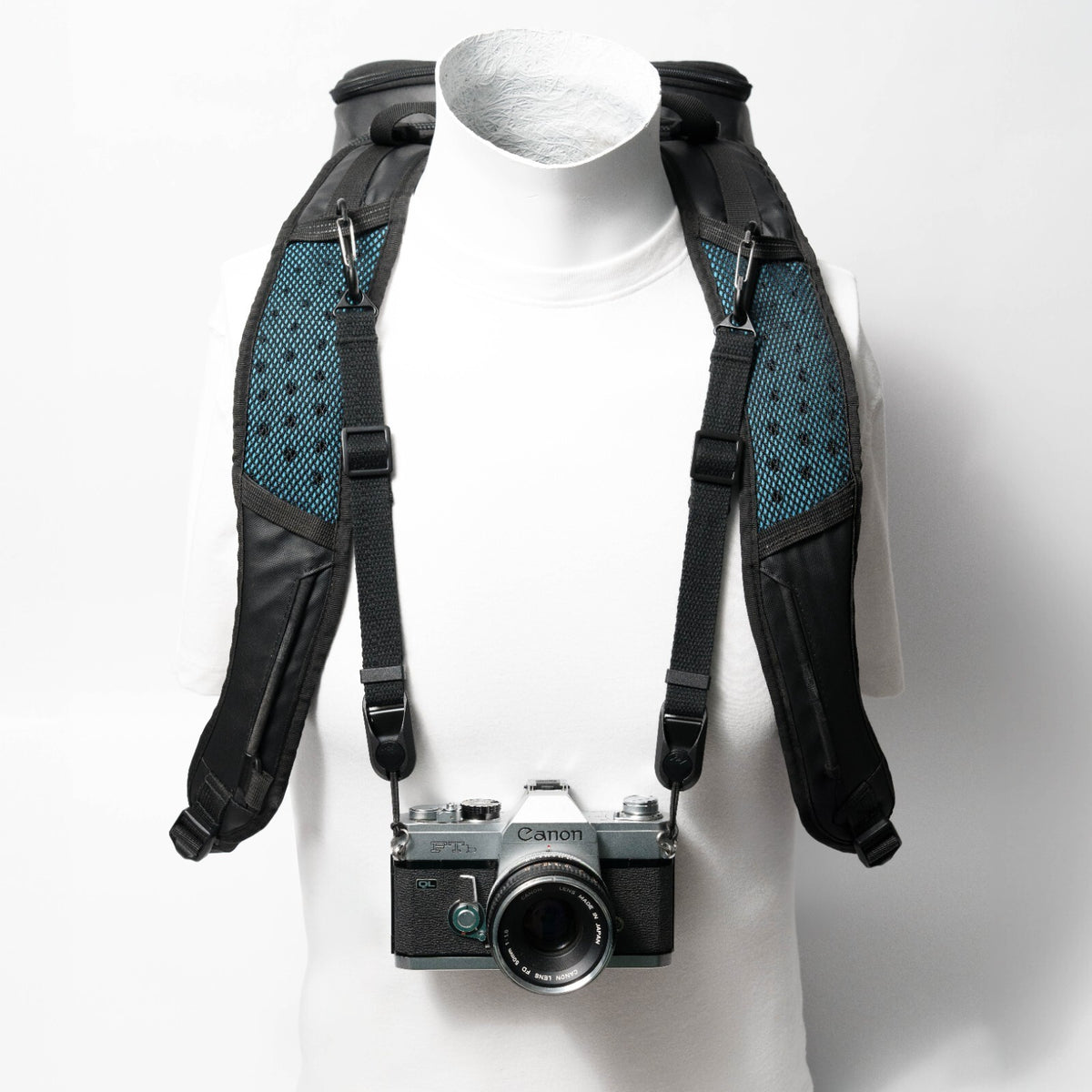 Hands-Free Camera Harness, Adjustable 8-13" + 2 Peak Design Anchors