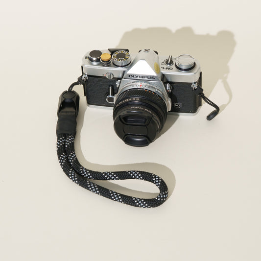 Black Reflective Rope Camera Wrist Strap 14", 10mm + Peak Design Anchor