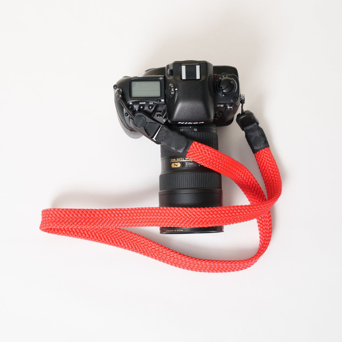 Flat Braid Paracord Camera Strap 44", Red or Black + Peak Design Anchors