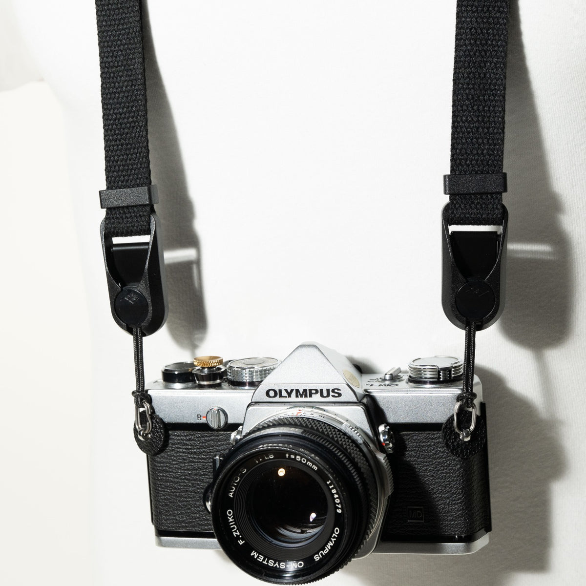 Vintage Style All Black Camera Strap 1.5", Adjustable 38-50" + Peak Design Anchors